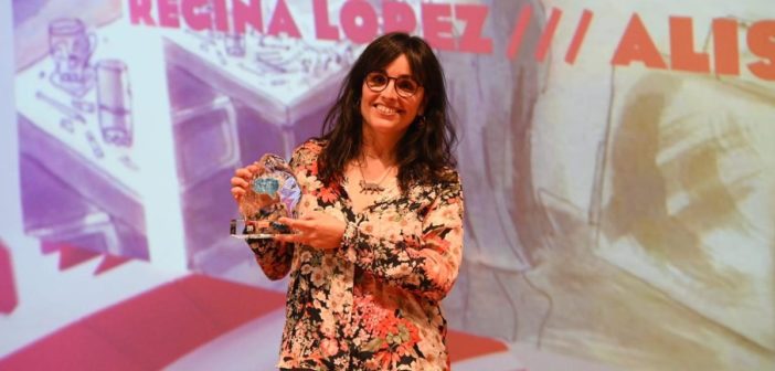 Regina López Muñoz, ganadora del I Premio Sophie Castille a la Mejor Traducción